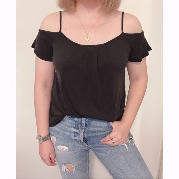 NWOT Black off the shoulder top tee - Picture 2 of 7